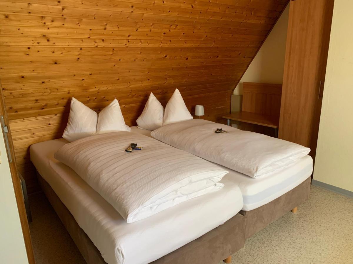 Gaestehaus An Der Rheinbruecke Altlussheim Εξωτερικό φωτογραφία